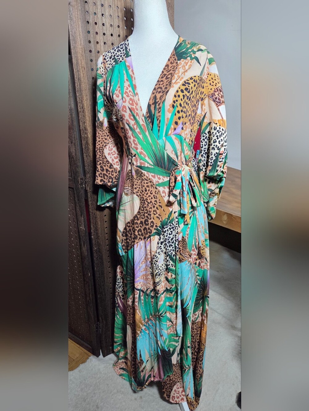 NEW Artsy Leopards Green Long Sleeve V-Neckline Maxi Dress by FARMRio.